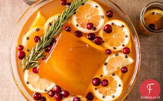 Gin Punch rende le feste migliori. Ecco una ricetta per il successo (sensazione di caldo all'interno).