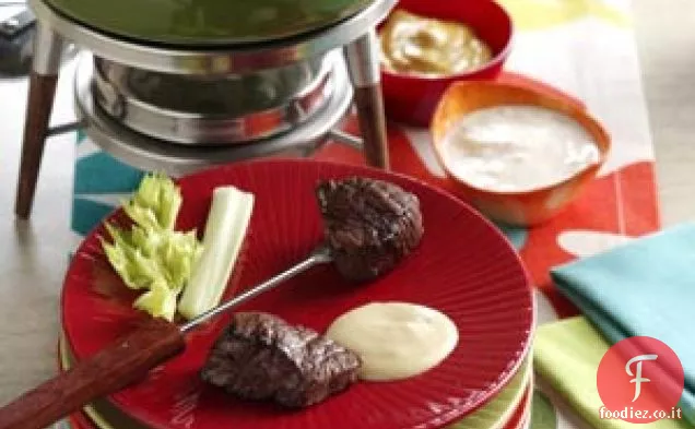 Fonduta di manzo con salse