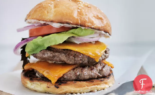 Ricetta Cheeseburger doppio stile Los Angeles di Roy Choi