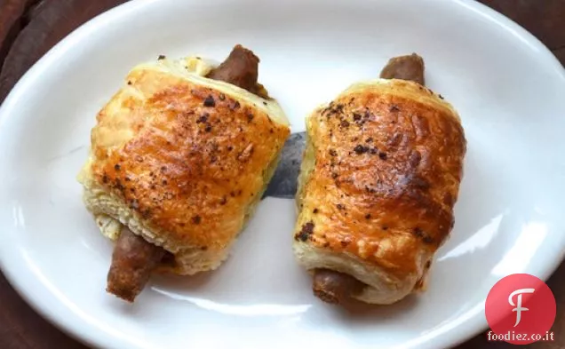 Colazione salsiccia, funghi e panini cheddar