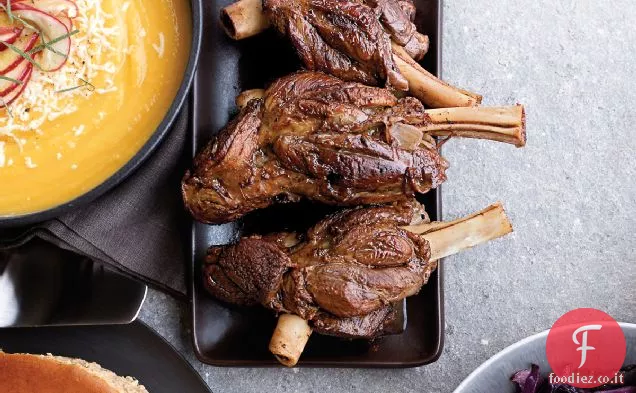 Stinchi di agnello brasati al vino rosso