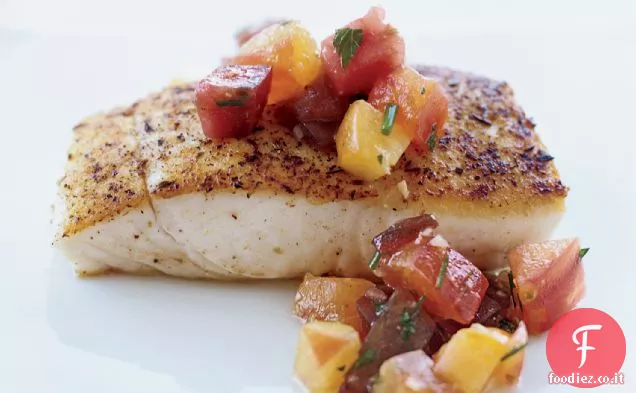 Halibut scottato in padella con vinaigrette di pomodoro