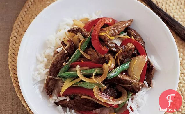 Agnello di Pechino saltato in padella con peperoni e fagiolini