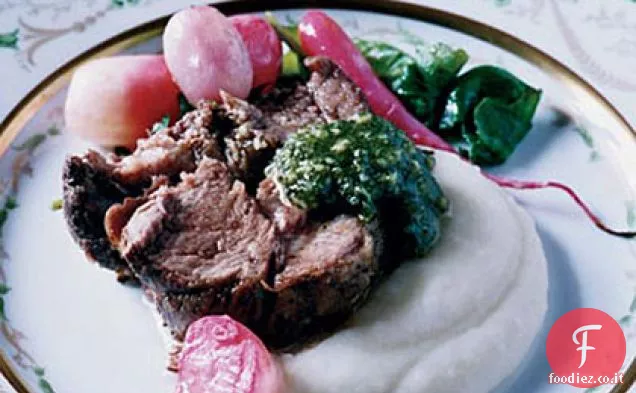 Spalla di Agnello Arrosto lento con Pesto di Mandorle e Menta