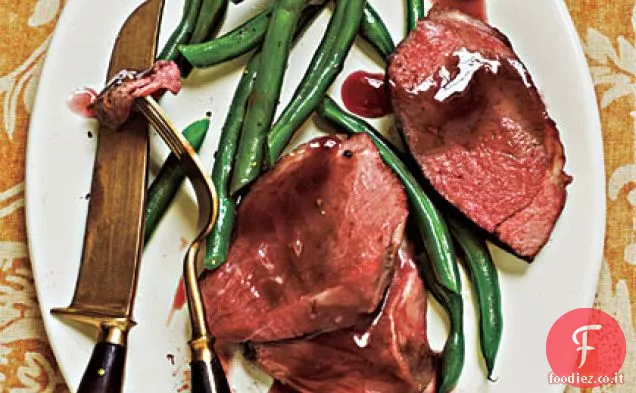 Agnello arrosto con salsa di melograno