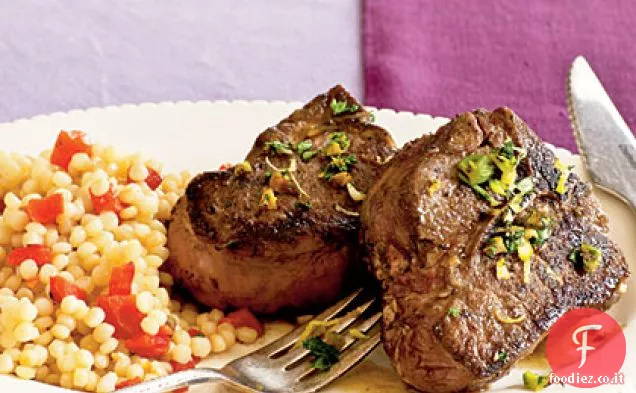 Costolette di agnello con topping al pistacchio e prezzemolo