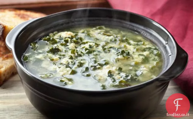 Zuppa a goccia di cavolo nero e Parmigiano (Stracciatella)