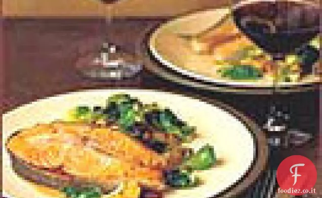 Salmone glassato con Hash Brussels Sprout