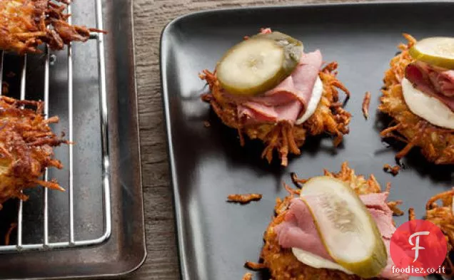 Latkes di radice di sedano con Pastrami