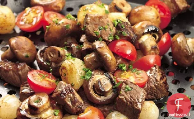 Antipasto alla griglia di verdure e bistecche