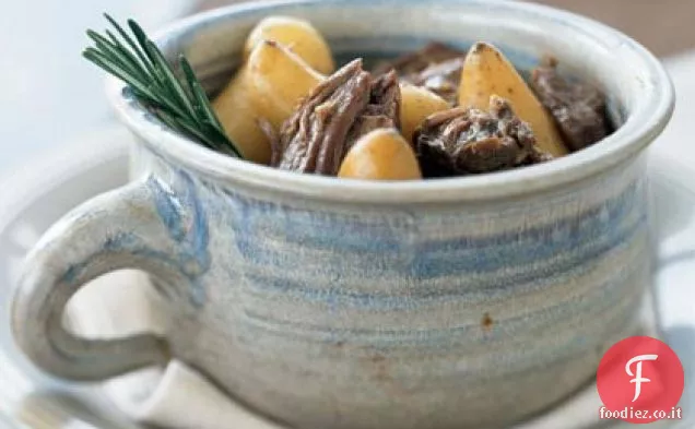 Agnello al rosmarino arrosto con patate Fingerling