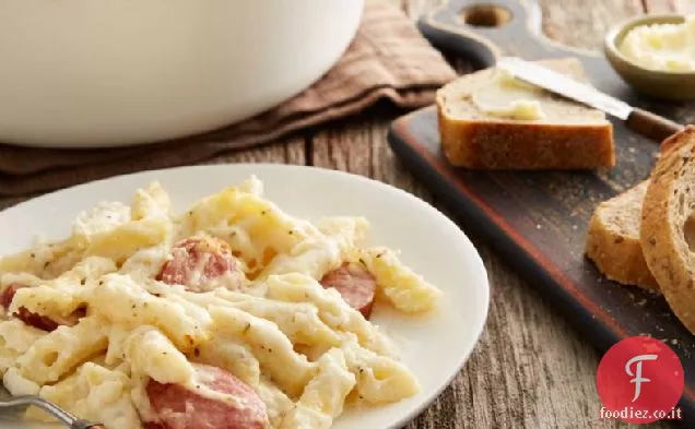 Formaggio salsiccia e penne Casseruola