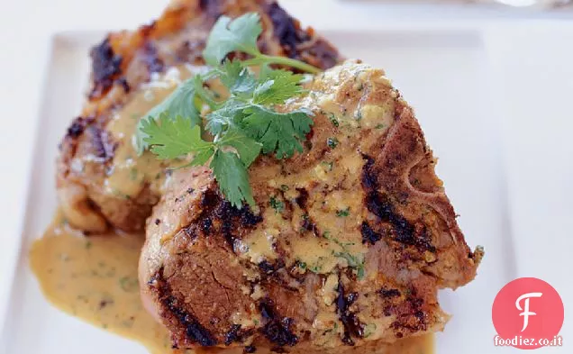 Costolette di agnello alla griglia con salsa Tahini