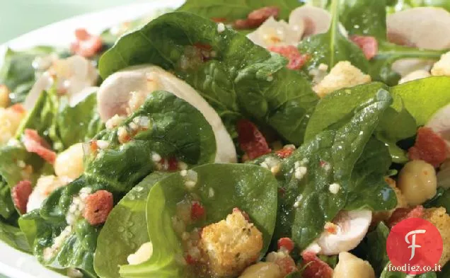 Insalata italiana di spinaci e funghi