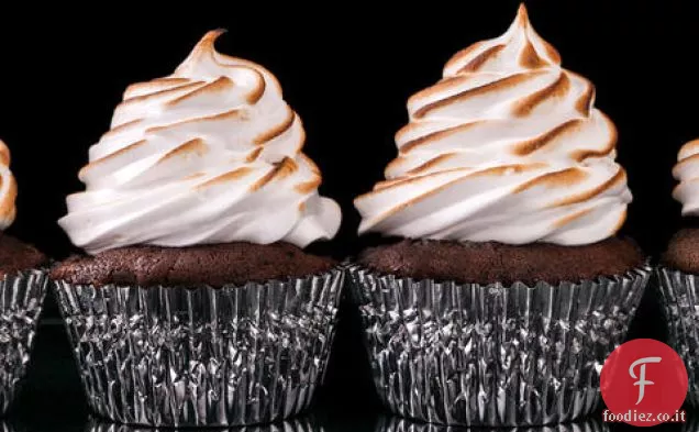 Cupcakes al cioccolato con glassa di Marshmallow tostata