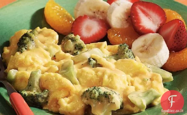 Uova strapazzate con broccoli e formaggio
