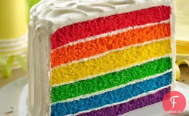 Torta a strati arcobaleno