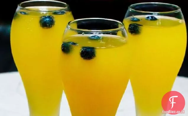 Cocktail Champagne Mango-Mirtillo