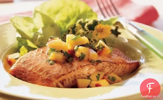 Salmone alla griglia con salsa alle Nettarine