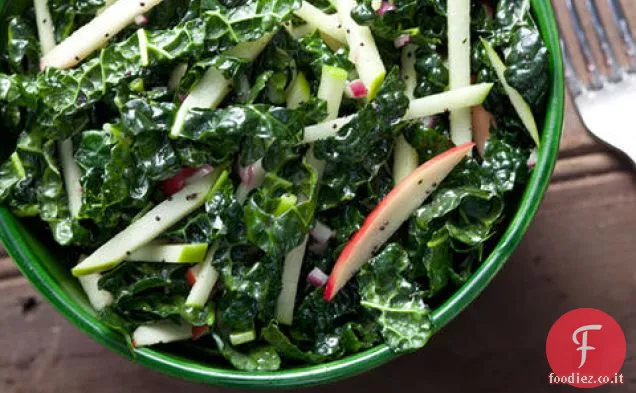 Insalata di cavolo con salsa di semi di papavero