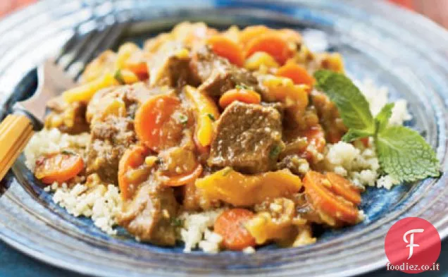 Agnello con datteri, Albicocche e Zafferano su Couscous