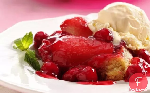 Torta di ciliegia e pera capovolta