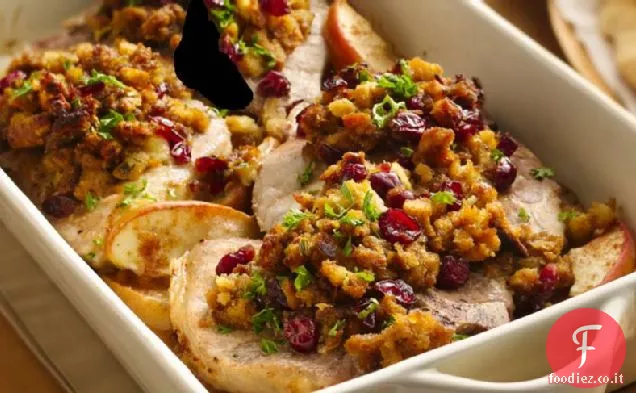 Braciole di maiale con mele e ripieno