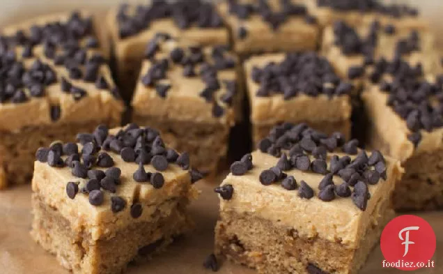 Betty Crocker Reese's® Peanut Butter & Chocolate Chunk Snack Cakes con glassa al burro di arachidi