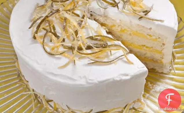 Torta bianca con ripieno di cagliata al limone e glassa alla panna montata