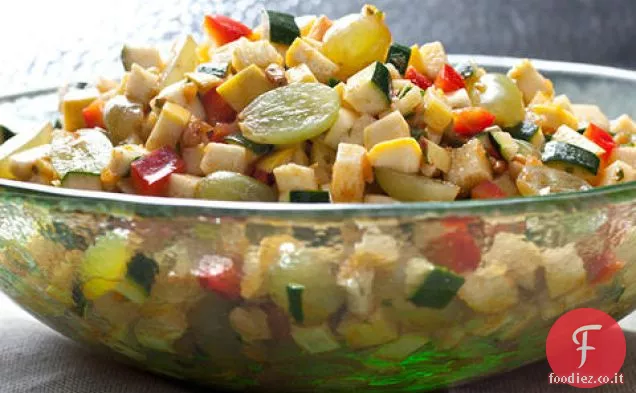 Insalata marocchina di zucchine, uva e peperoni