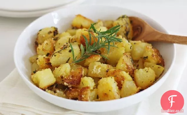 Polenta Patate arrosto in crosta con erbe e aglio