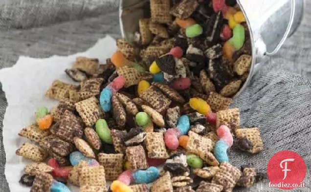 Sporco ' n ' Worms Chex Mix