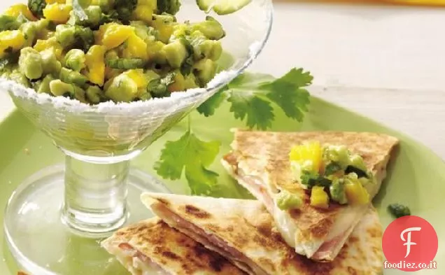 Brie Quesadillas con Guacamole di Mango