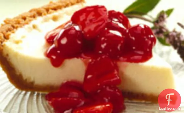 Cheesecake alla vaniglia con topping alle bacche di ciliegia