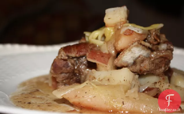 Una pentola meraviglie: Agnello con pere dolci e porri