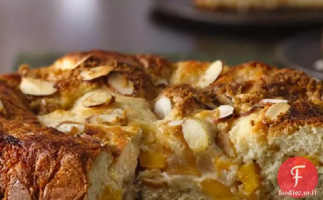 Torta di caffè alla pesca e mandorle