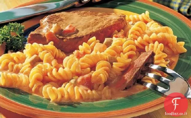 Cena di bistecca al formaggio del sud-ovest