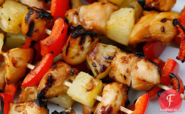 Pollo Teriyaki, ananas e pepe rosso Kabobs