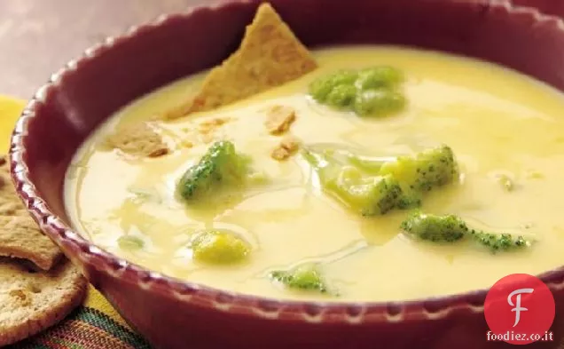 Zuppa di formaggio cheddar e broccoli