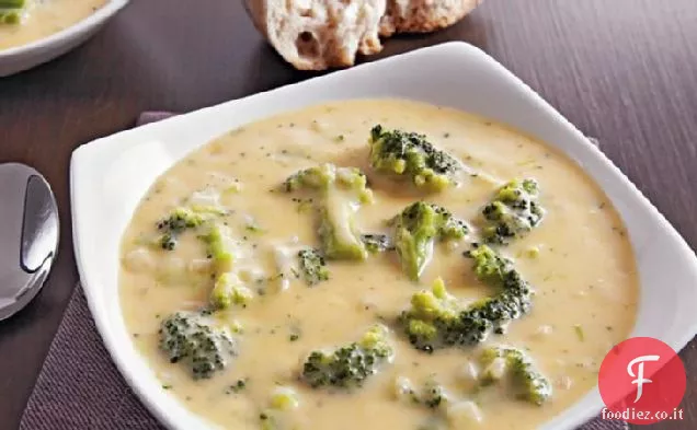 Zuppa di broccoli a tre formaggi a cottura lenta