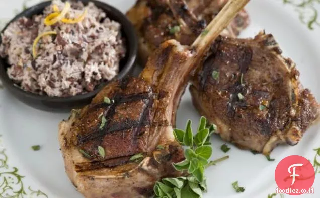 Costolette di agnello alla griglia con burro di tapenade