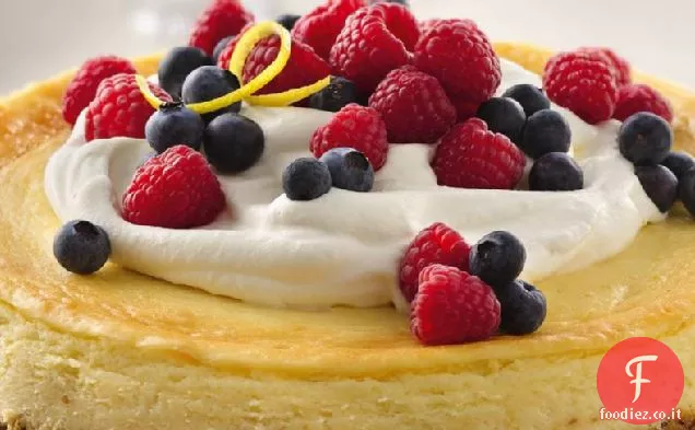 Cheesecake al limone con topping di bacche fresche