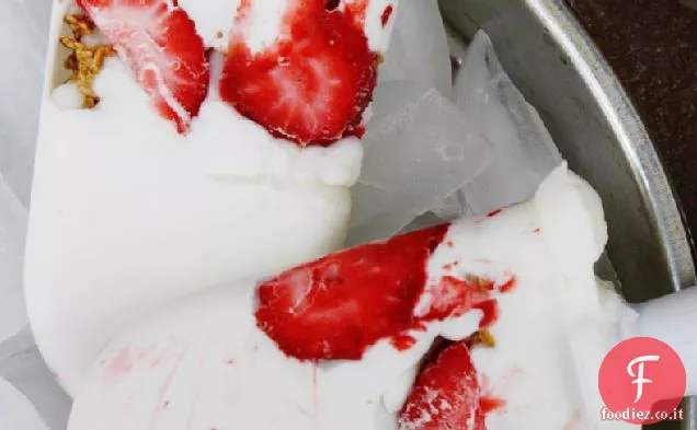 Strawberry Yogurt Muesli Pops