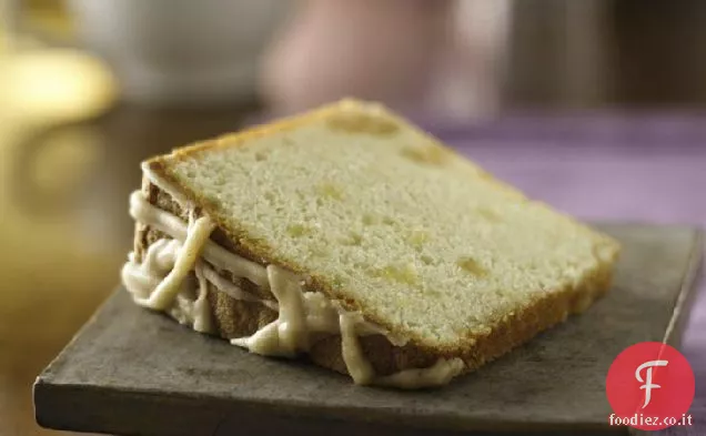 Torta di libbra tripla allo zenzero