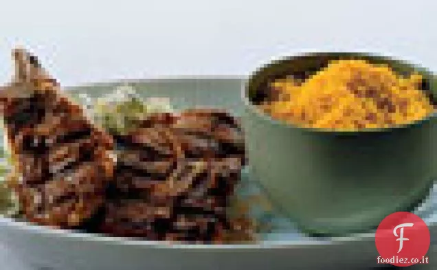 Costolette di agnello alla griglia con Couscous al curry e Raita di zucchine