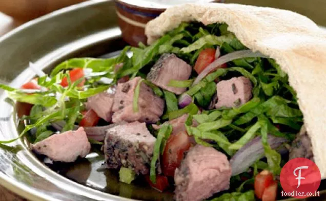 Pitas di agnello con cetriolo Menta Tzatziki