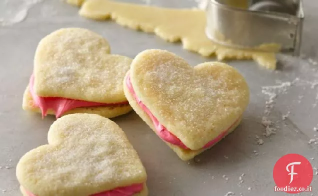 Biscotti sandwich di San Valentino facili