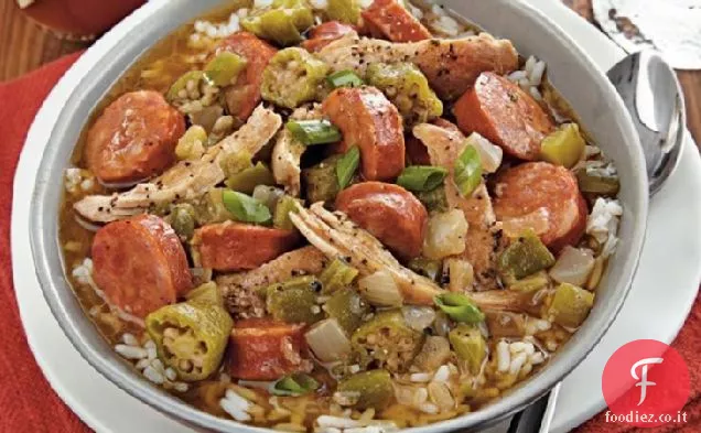 Gumbo di pollo e salsiccia a cottura lenta