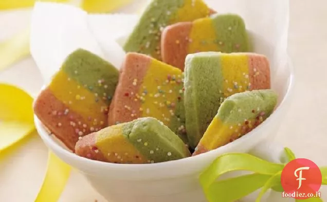 Biscotti di confetti di fetta-e-cuocere di primavera