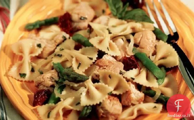 Pollo e pasta saltate in padella